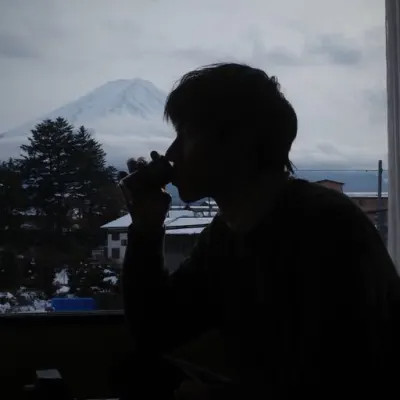 可盐可甜的男生头像图片真人