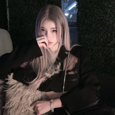 2025微信最火的头像女生真人