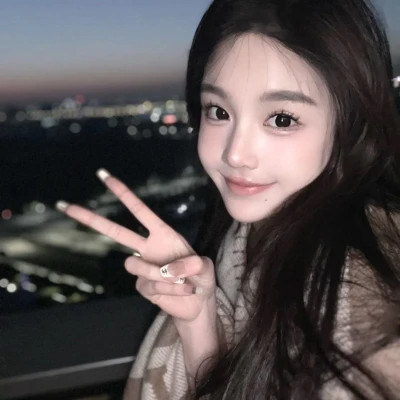 2025微信最火的头像女生真人