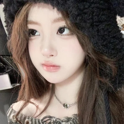 2025微信最火的头像女生真人
