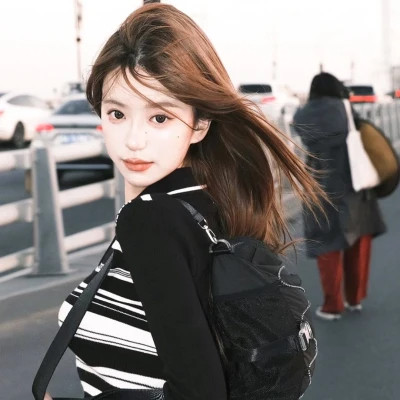 2025微信最火的头像女生真人
