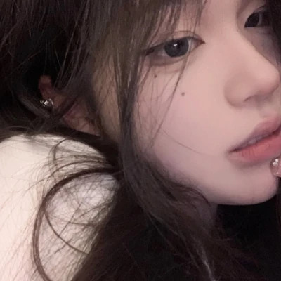 2025微信最火的头像女生真人