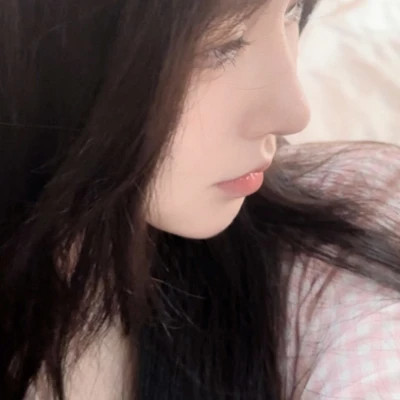 2025微信最火的头像女生真人