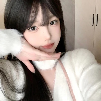 2025年最潮流的微信头像女