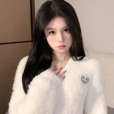 2025年最潮流的微信头像女