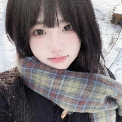 2025年最潮流的微信头像女