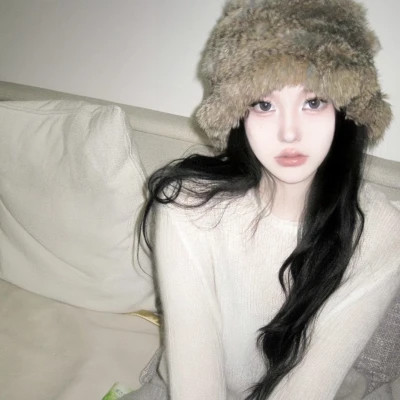 2025年最潮流的微信头像女