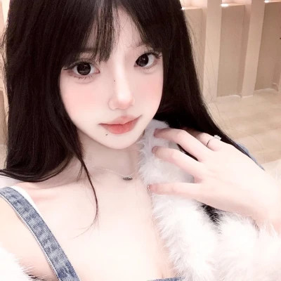 2025年最潮流的微信头像女