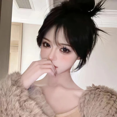 2025年最潮流的微信头像女