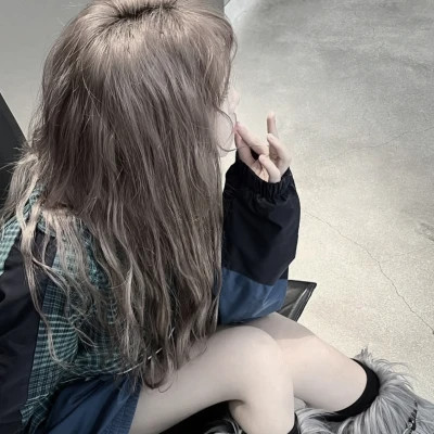 头像女2025新款图片简单个性