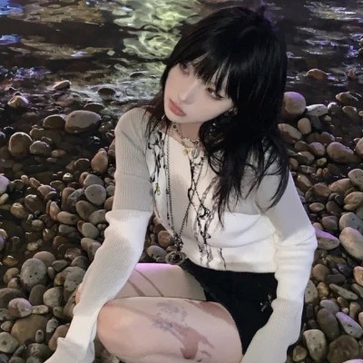 头像女2025新款图片简单个性