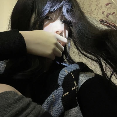 头像女2025新款图片简单个性