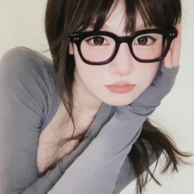 头像女2025新款图片简单个性