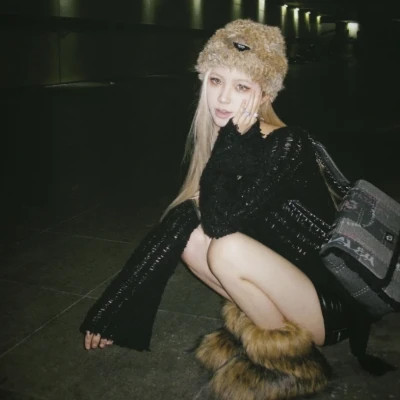 头像女2025新款图片简单个性