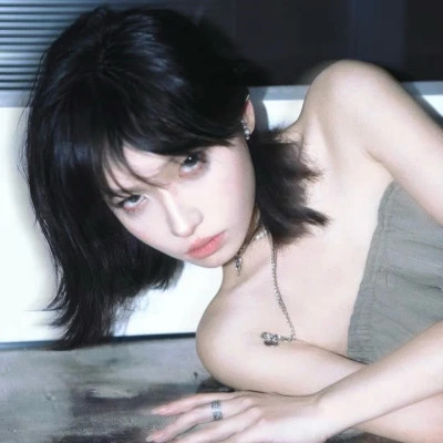 2025年个性头像女