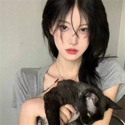 2025新款好看的女生头像