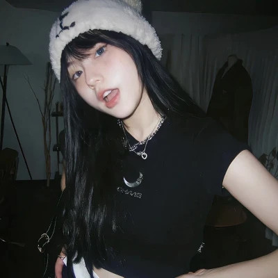 2025新款好看的女生头像