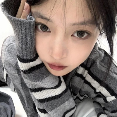 2025新款好看的女生头像