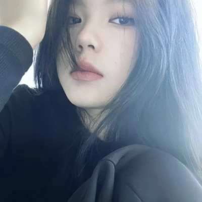 2025新款好看的女生头像