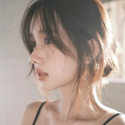 2025新款好看的女生头像