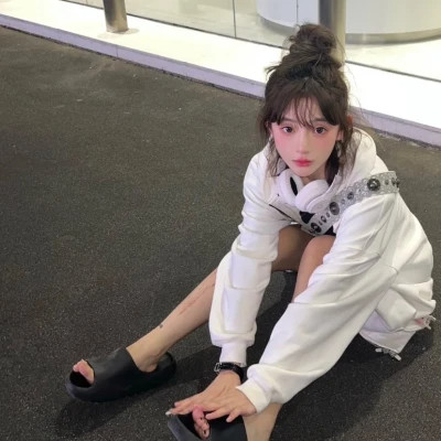 2025新款好看的女生头像