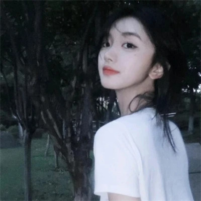 2025新款好看的女生头像