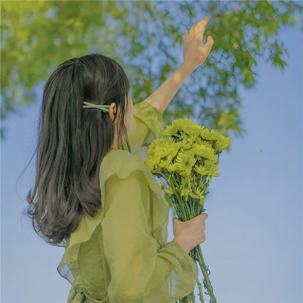 女生唯美浪漫而不烂俗的高级头像