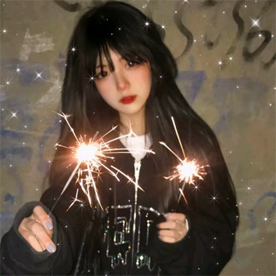 女生手拿仙女棒头像