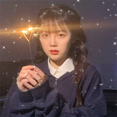 女生手拿仙女棒头像