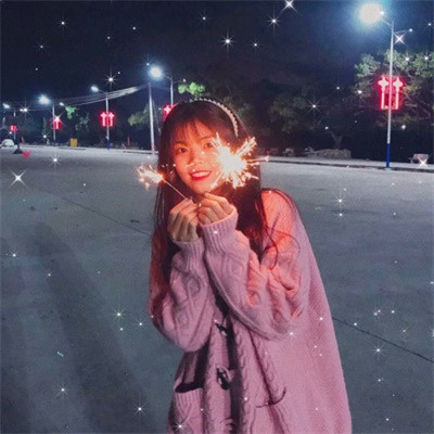 女生手拿仙女棒头像