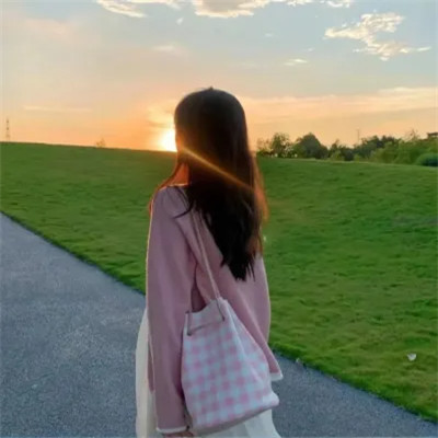 女生背影头像2025最新