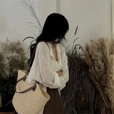 唯美温柔女头像背影2025