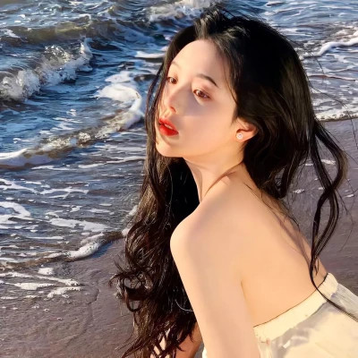 2025第一眼就吸引人的女生头像
