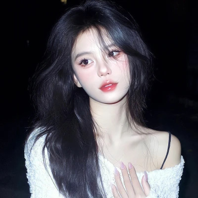 2025第一眼就吸引人的女生头像