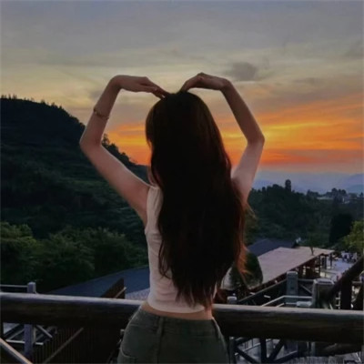2025第一眼就吸引人的女生头像