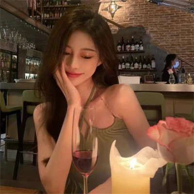 2025第一眼就吸引人的女生头像