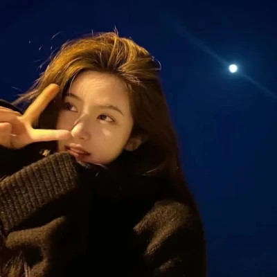 2025第一眼就吸引人的女生头像