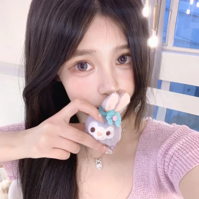 2025第一眼就吸引人的女生头像