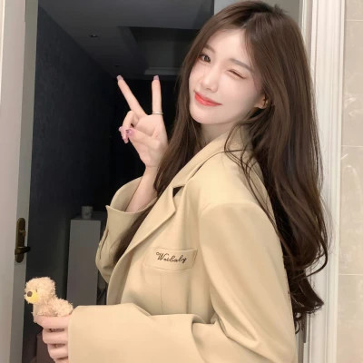 2025好看的美女头像