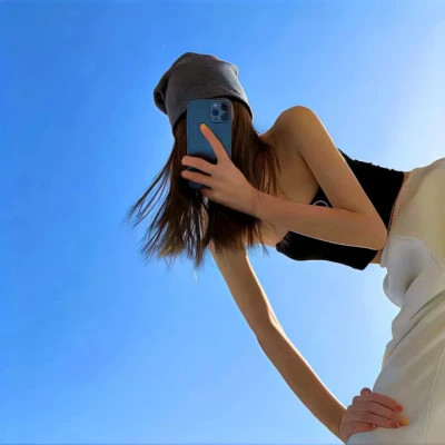 2025好看的美女头像