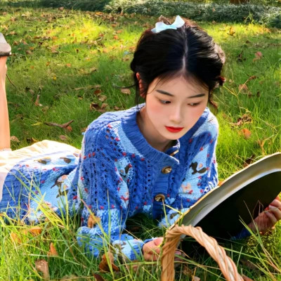 2025好看的美女头像