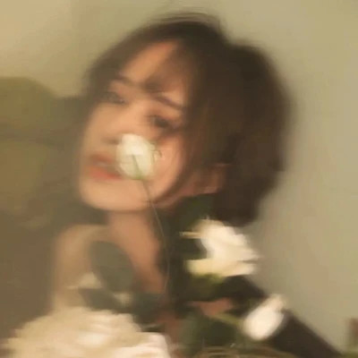 2025好看的美女头像