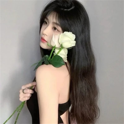 2025好看的微信头像女生
