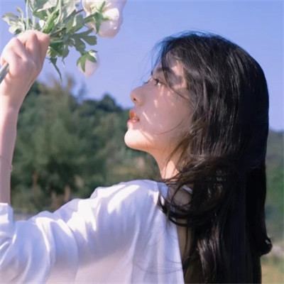 2025好看的微信头像女生