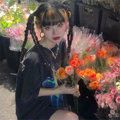2025好看的微信头像女生
