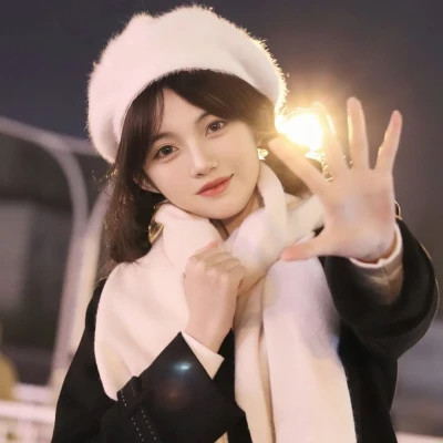 2025好看的微信头像女生