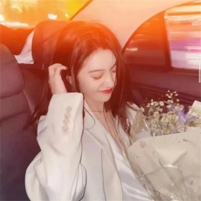 2025好看的微信头像女生