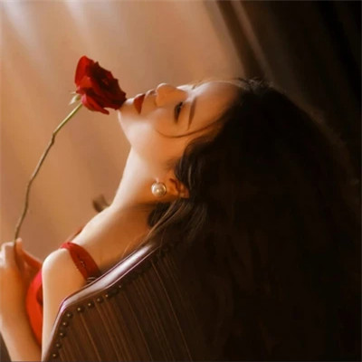 2025好看的微信头像女生