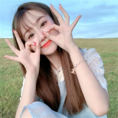 2025好看的微信头像女生