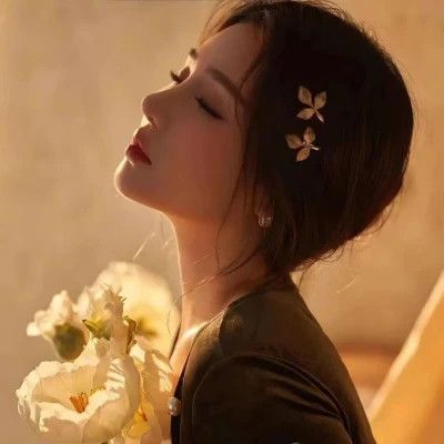 2025好看的微信头像女生
